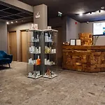 The Five Elements And 酒店 4*