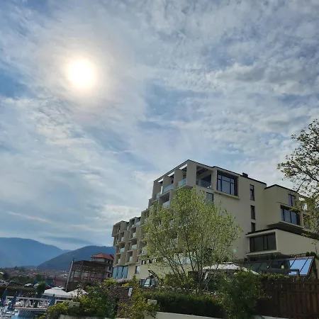 The Five Elements And Hotel