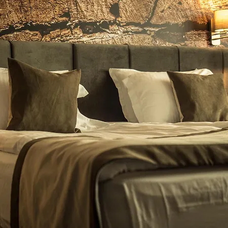Хотел The Five Elements And 4*