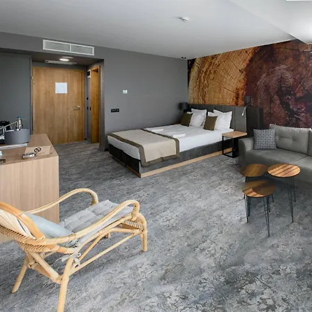 The Five Elements And 4*