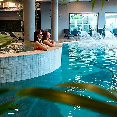 The Five Elements And Hotel 4*