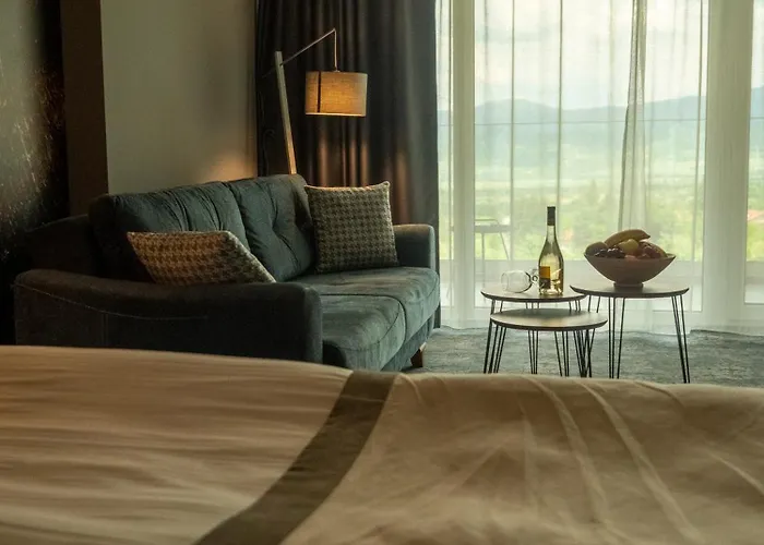 The Five Elements And Hotel 4*