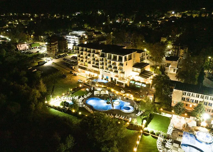 The Five Elements And Hotel